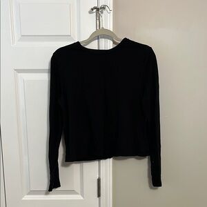 GAP Black Cropped Long Sleeve